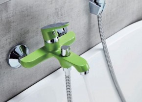 Смеситель для ванны Accoona A6366K (зеленый) в Тавде - tavda.ok-mebel.com | фото 2