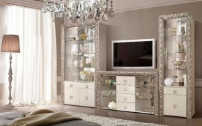 Витрина 2-ств. для посуды  Тиффани Premium слоновая кость/серебро (ТФВ3-2С(П) в Тавде - tavda.ok-mebel.com | фото 2